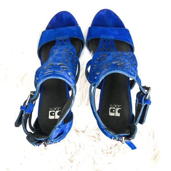 Heels - Picture 3 of 3